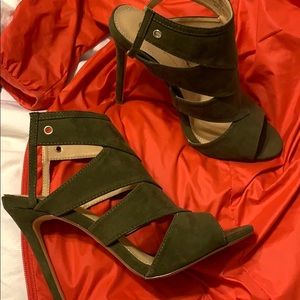 Beautiful green heels